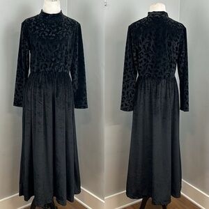 Vintage Black Velvet High Neck Gothic Victorian Dress Sz 12